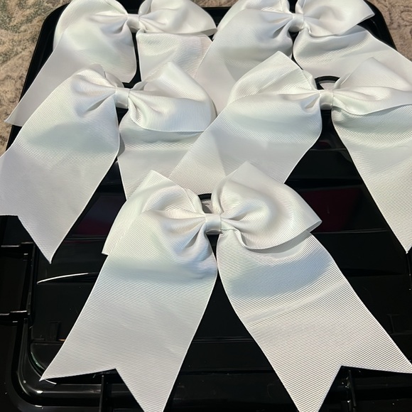 5 white bows - Picture 2 of 5